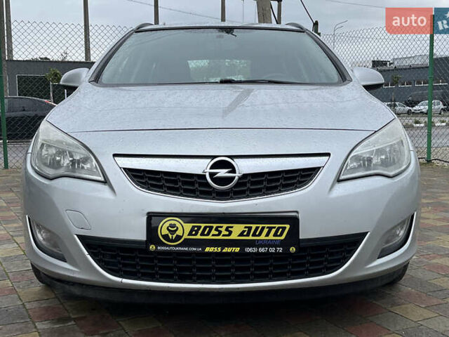 Серый Опель Астра, объемом двигателя 1.25 л и пробегом 238 тыс. км за 5499 $, фото 1 на Automoto.ua