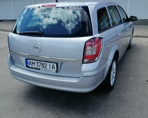 Серый Опель Астра, объемом двигателя 1.6 л и пробегом 192 тыс. км за 6300 $, фото 2 на Automoto.ua