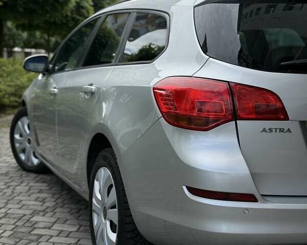 Сірий Опель Астра, об'ємом двигуна 1.96 л та пробігом 280 тис. км за 7950 $, фото 12 на Automoto.ua