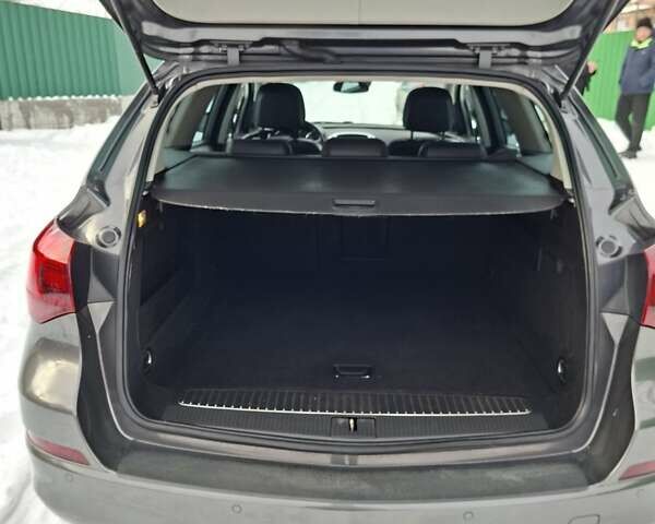 Серый Опель Астра, объемом двигателя 0 л и пробегом 245 тыс. км за 8850 $, фото 8 на Automoto.ua