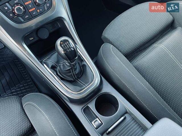 Серый Опель Астра, объемом двигателя 1.7 л и пробегом 259 тыс. км за 7700 $, фото 41 на Automoto.ua