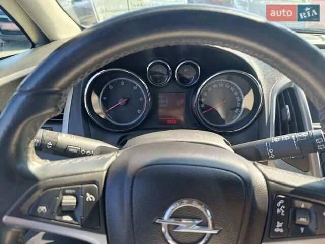 Серый Опель Астра, объемом двигателя 1.7 л и пробегом 196 тыс. км за 7100 $, фото 2 на Automoto.ua