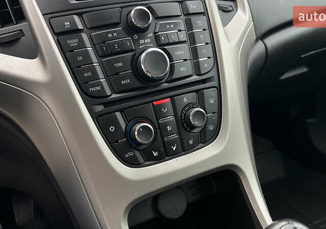 Серый Опель Астра, объемом двигателя 1.7 л и пробегом 319 тыс. км за 6400 $, фото 14 на Automoto.ua