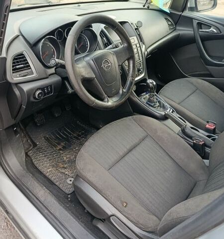 Серый Опель Астра, объемом двигателя 1.7 л и пробегом 212 тыс. км за 4999 $, фото 4 на Automoto.ua