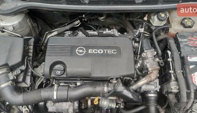 Серый Опель Астра, объемом двигателя 1.69 л и пробегом 248 тыс. км за 7200 $, фото 12 на Automoto.ua