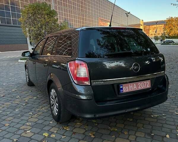 Опель Астра 2011 в Луцке на Automoto.ua Серый Опель Астра, объемом двигателя 1.6 л и пробегом 172 тыс. км за 5900 $, фото 9 на Automoto.ua