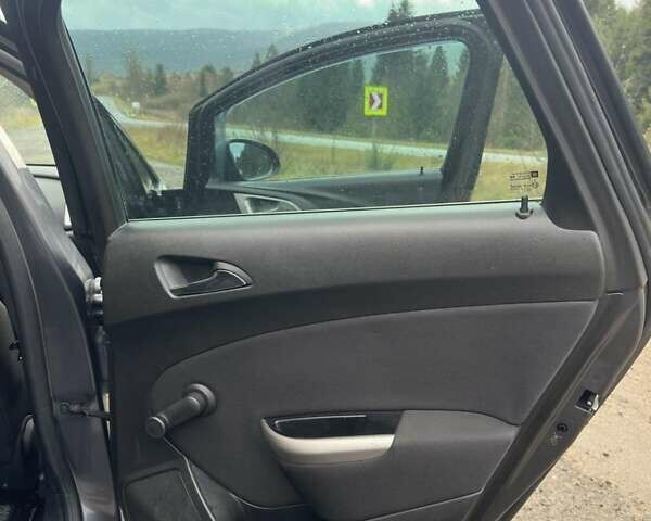 Серый Опель Астра, объемом двигателя 1.69 л и пробегом 240 тыс. км за 6200 $, фото 13 на Automoto.ua