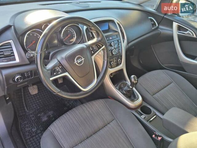Серый Опель Астра, объемом двигателя 1.6 л и пробегом 176 тыс. км за 7200 $, фото 21 на Automoto.ua