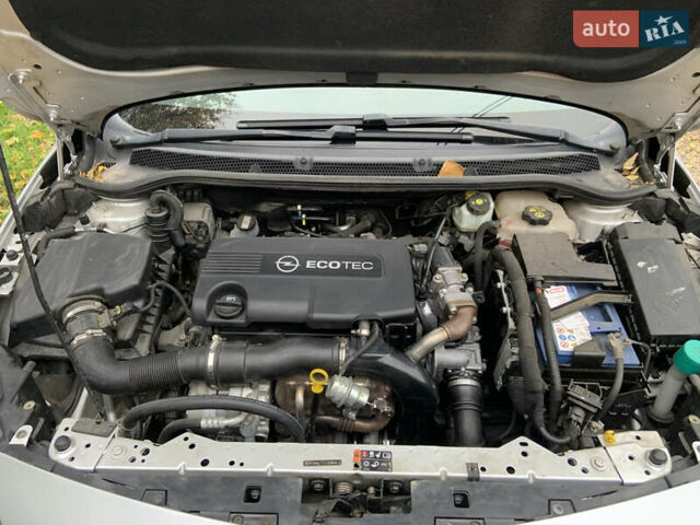 Серый Опель Астра, объемом двигателя 1.69 л и пробегом 230 тыс. км за 7600 $, фото 14 на Automoto.ua