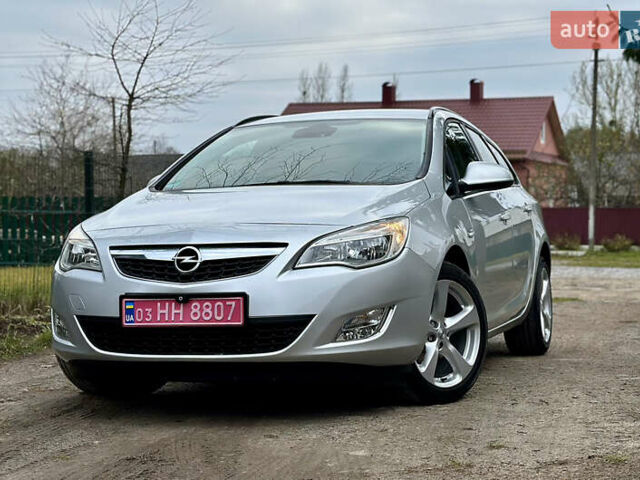 Серый Опель Астра, объемом двигателя 1.6 л и пробегом 148 тыс. км за 7800 $, фото 1 на Automoto.ua
