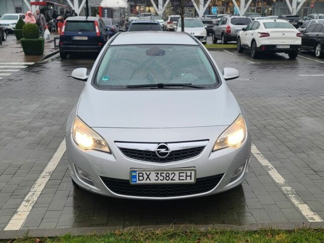 Сірий Опель Астра, об'ємом двигуна 1.7 л та пробігом 276 тис. км за 5500 $, фото 2 на Automoto.ua