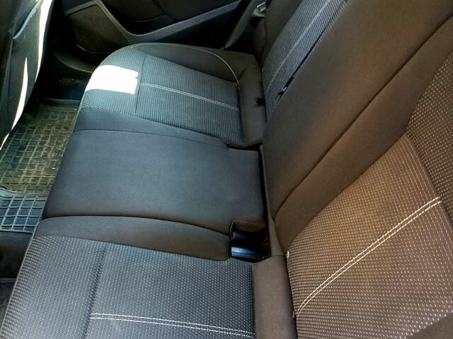 Серый Опель Астра, объемом двигателя 1.7 л и пробегом 238 тыс. км за 7400 $, фото 5 на Automoto.ua