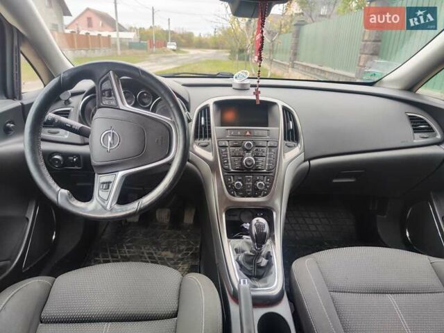 Опель Астра 2011 в Сарнах на Automoto.ua Серый Опель Астра, объемом двигателя 2 л и пробегом 261 тыс. км за 8500 $, фото 7 на Automoto.ua