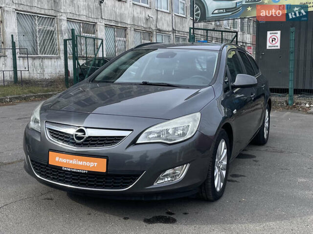 Сірий Опель Астра, об'ємом двигуна 1.7 л та пробігом 204 тис. км за 8700 $, фото 1 на Automoto.ua