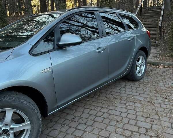 Опель Астра 2011 в Дрогобыче на Automoto.ua Серый Опель Астра, объемом двигателя 1.69 л и пробегом 261 тыс. км за 6550 $, фото 6 на Automoto.ua