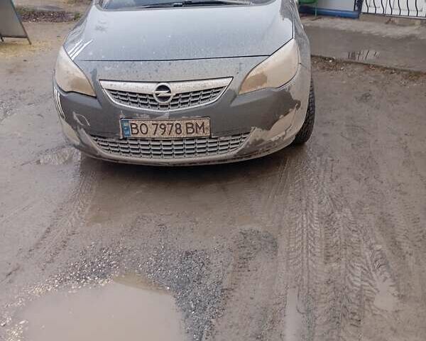 Серый Опель Астра, объемом двигателя 1.7 л и пробегом 236 тыс. км за 7200 $, фото 11 на Automoto.ua