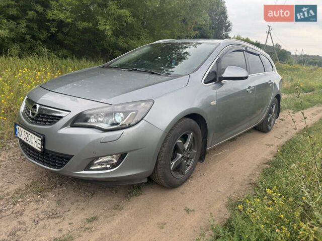 Серый Опель Астра, объемом двигателя 1.36 л и пробегом 245 тыс. км за 7000 $, фото 12 на Automoto.ua