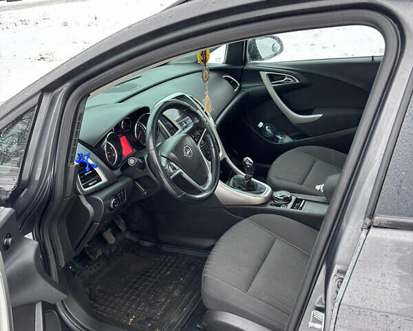 Сірий Опель Астра, об'ємом двигуна 1.7 л та пробігом 260 тис. км за 6499 $, фото 17 на Automoto.ua