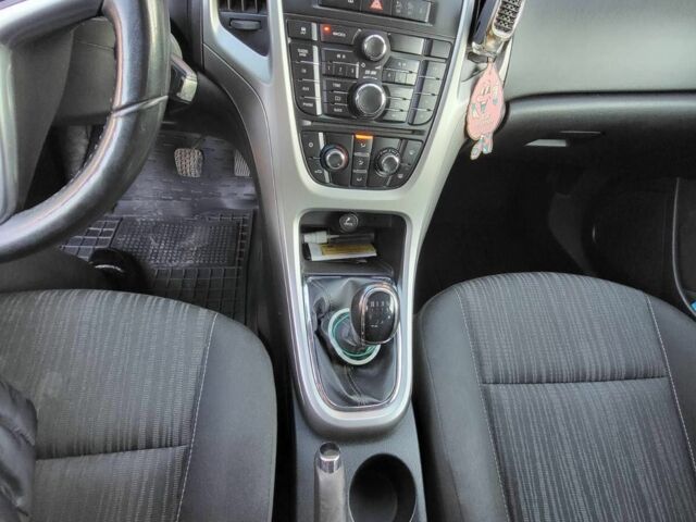 Серый Опель Астра, объемом двигателя 0 л и пробегом 220 тыс. км за 6500 $, фото 3 на Automoto.ua