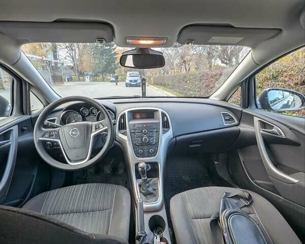 Опель Астра 2011 в Черновцах на Automoto.ua Серый Опель Астра, объемом двигателя 1.7 л и пробегом 289 тыс. км за 7000 $, фото 18 на Automoto.ua