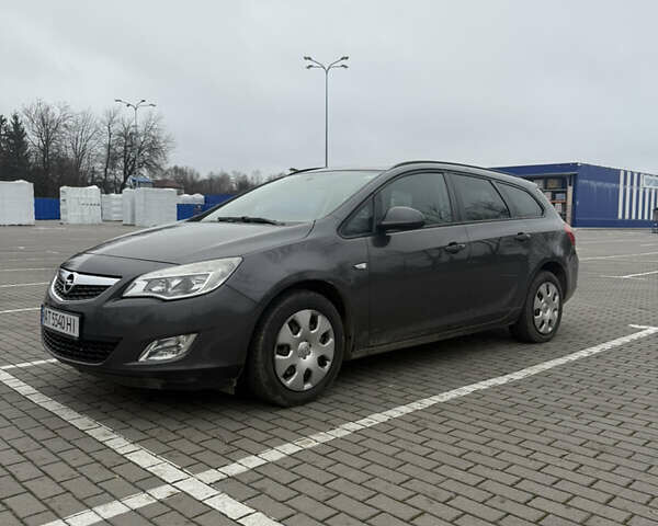 Серый Опель Астра, объемом двигателя 1.69 л и пробегом 315 тыс. км за 6300 $, фото 2 на Automoto.ua