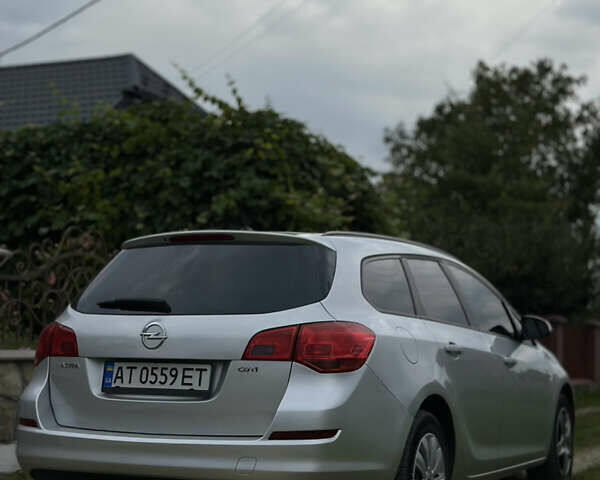 Серый Опель Астра, объемом двигателя 1.7 л и пробегом 261 тыс. км за 6900 $, фото 6 на Automoto.ua