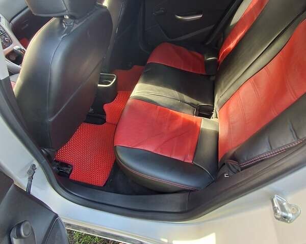 Опель Астра 2011 в Коростене на Automoto.ua Серый Опель Астра, объемом двигателя 1.7 л и пробегом 395 тыс. км за 6400 $, фото 6 на Automoto.ua