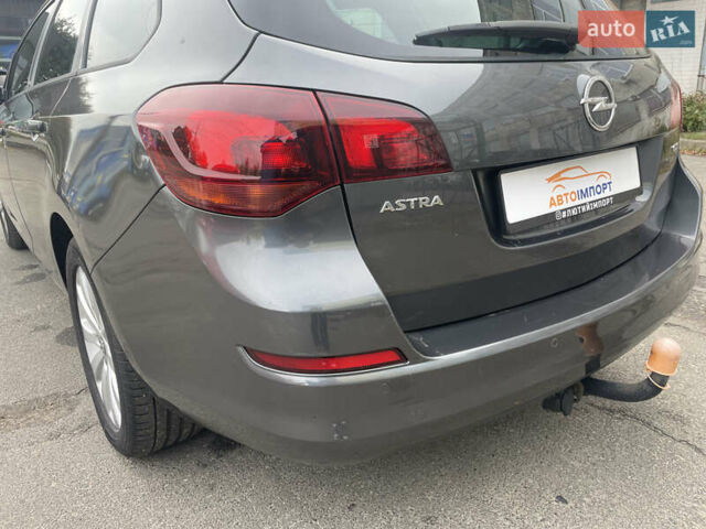 Сірий Опель Астра, об'ємом двигуна 1.7 л та пробігом 204 тис. км за 8700 $, фото 11 на Automoto.ua