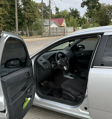 Сірий Опель Астра, об'ємом двигуна 1.6 л та пробігом 330 тис. км за 5400 $, фото 9 на Automoto.ua