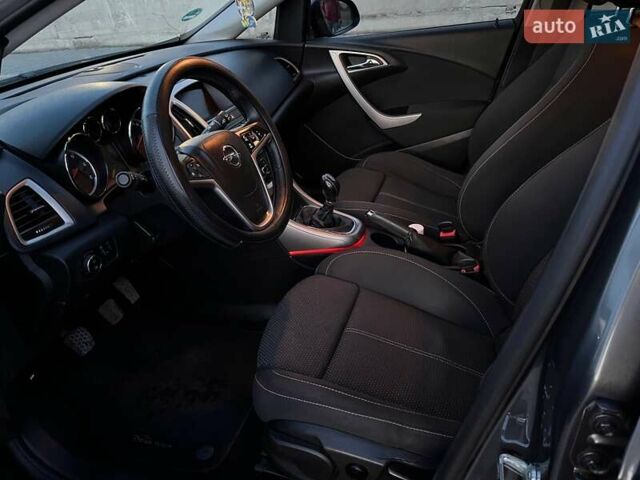 Сірий Опель Астра, об'ємом двигуна 1.7 л та пробігом 244 тис. км за 7000 $, фото 9 на Automoto.ua