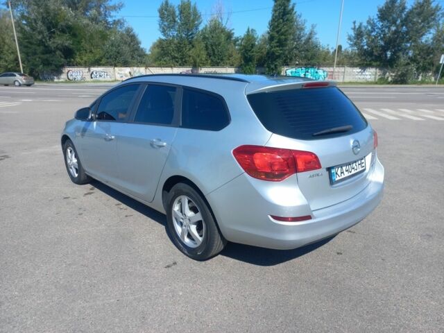 Сірий Опель Астра, об'ємом двигуна 1.7 л та пробігом 242 тис. км за 5000 $, фото 3 на Automoto.ua