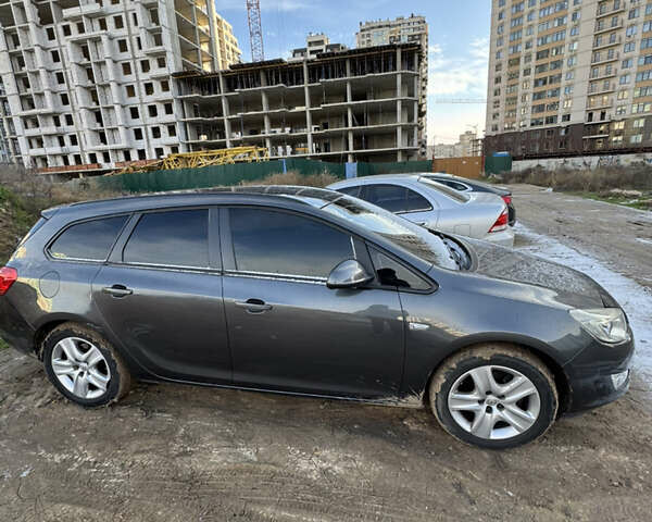 Серый Опель Астра, объемом двигателя 1.7 л и пробегом 280 тыс. км за 6900 $, фото 1 на Automoto.ua