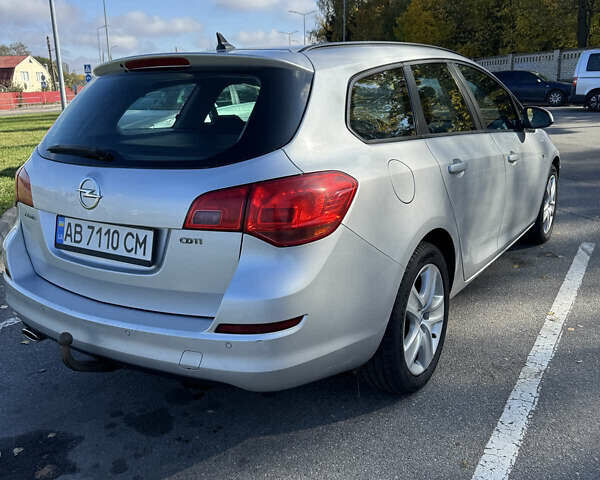 Серый Опель Астра, объемом двигателя 2 л и пробегом 136 тыс. км за 7900 $, фото 4 на Automoto.ua