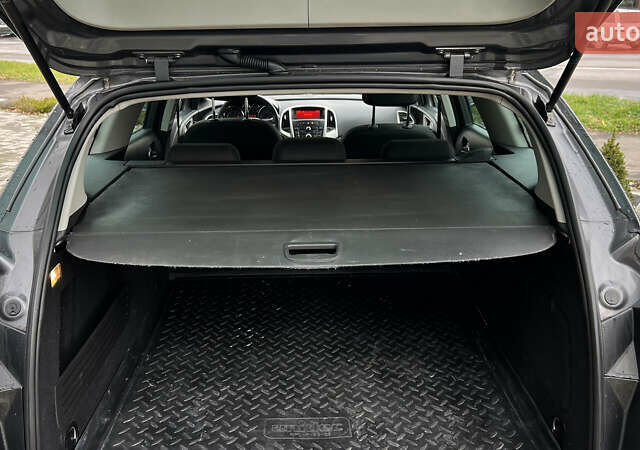 Серый Опель Астра, объемом двигателя 1.7 л и пробегом 319 тыс. км за 6400 $, фото 31 на Automoto.ua