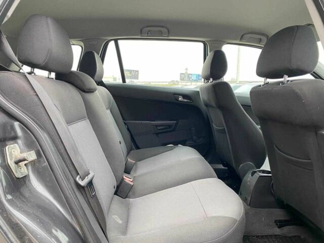 Серый Опель Астра, объемом двигателя 1.6 л и пробегом 192 тыс. км за 6290 $, фото 23 на Automoto.ua