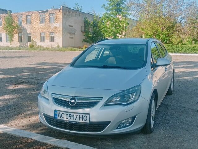Серый Опель Астра, объемом двигателя 1.2 л и пробегом 266 тыс. км за 6350 $, фото 1 на Automoto.ua