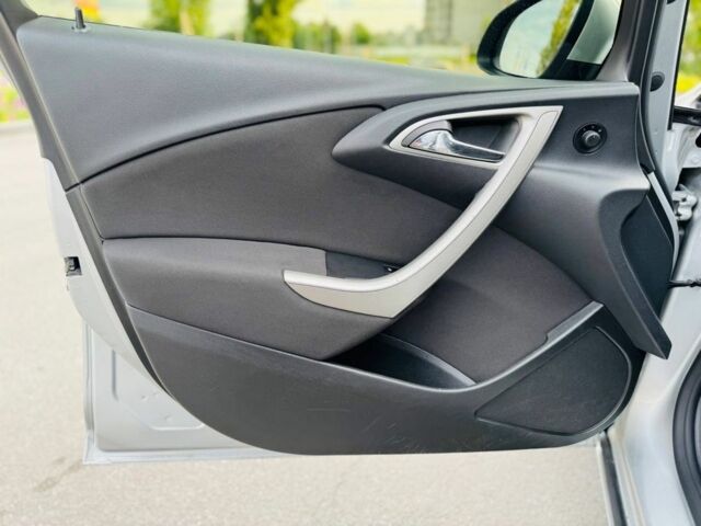 Сірий Опель Астра, об'ємом двигуна 1.7 л та пробігом 190 тис. км за 7750 $, фото 6 на Automoto.ua