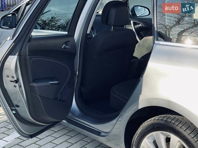 Серый Опель Астра, объемом двигателя 1.7 л и пробегом 259 тыс. км за 7700 $, фото 25 на Automoto.ua