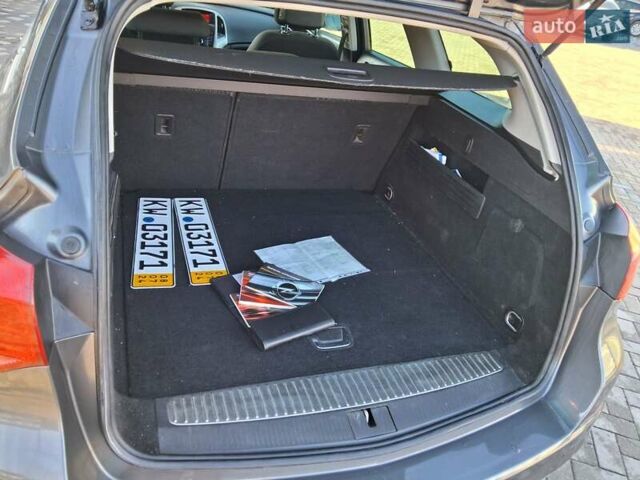 Серый Опель Астра, объемом двигателя 1.6 л и пробегом 176 тыс. км за 7200 $, фото 13 на Automoto.ua