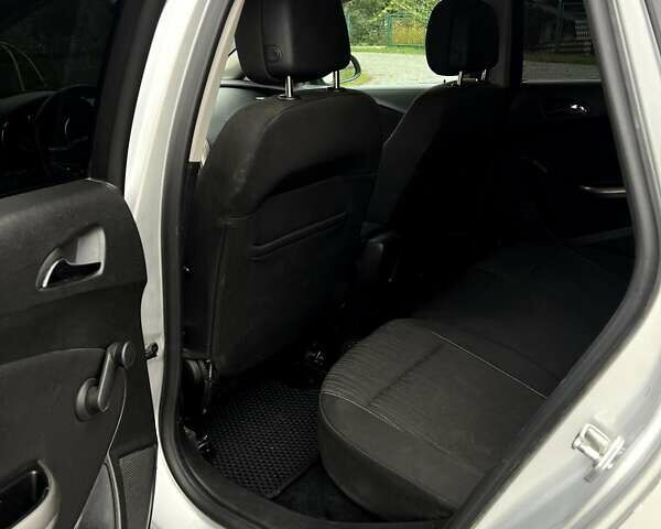 Серый Опель Астра, объемом двигателя 1.69 л и пробегом 380 тыс. км за 6999 $, фото 17 на Automoto.ua