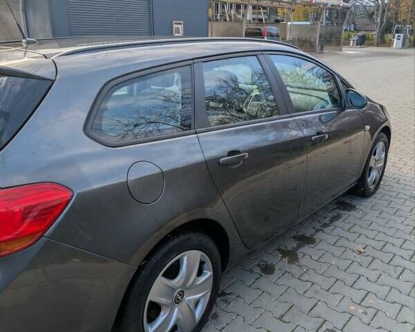 Опель Астра 2011 в Черновцах на Automoto.ua Серый Опель Астра, объемом двигателя 1.7 л и пробегом 289 тыс. км за 7000 $, фото 7 на Automoto.ua