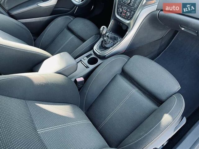 Серый Опель Астра, объемом двигателя 1.7 л и пробегом 259 тыс. км за 7700 $, фото 37 на Automoto.ua