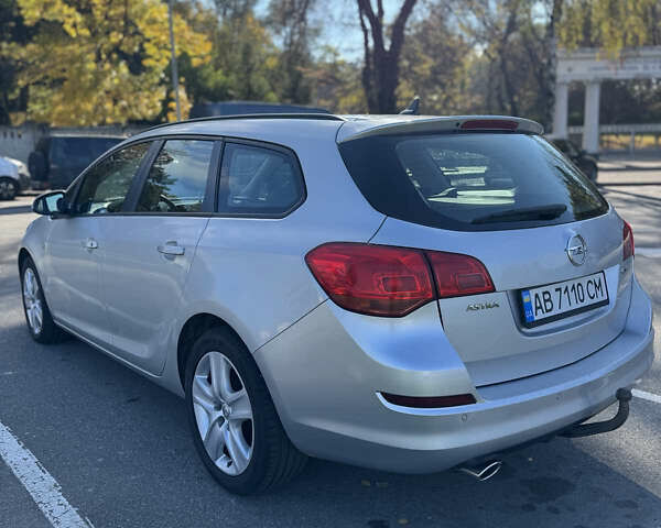 Серый Опель Астра, объемом двигателя 2 л и пробегом 136 тыс. км за 7900 $, фото 5 на Automoto.ua