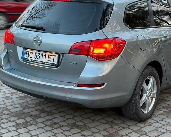 Опель Астра 2011 в Дрогобыче на Automoto.ua Серый Опель Астра, объемом двигателя 1.69 л и пробегом 261 тыс. км за 6550 $, фото 3 на Automoto.ua