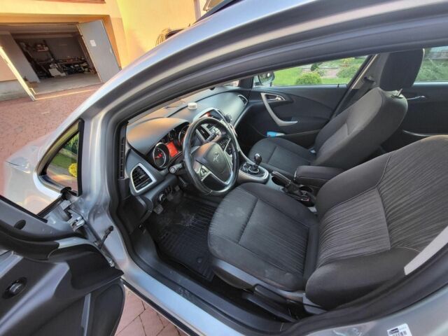 Серый Опель Астра, объемом двигателя 0 л и пробегом 220 тыс. км за 6500 $, фото 4 на Automoto.ua