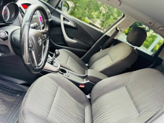 Сірий Опель Астра, об'ємом двигуна 1.7 л та пробігом 190 тис. км за 7750 $, фото 4 на Automoto.ua