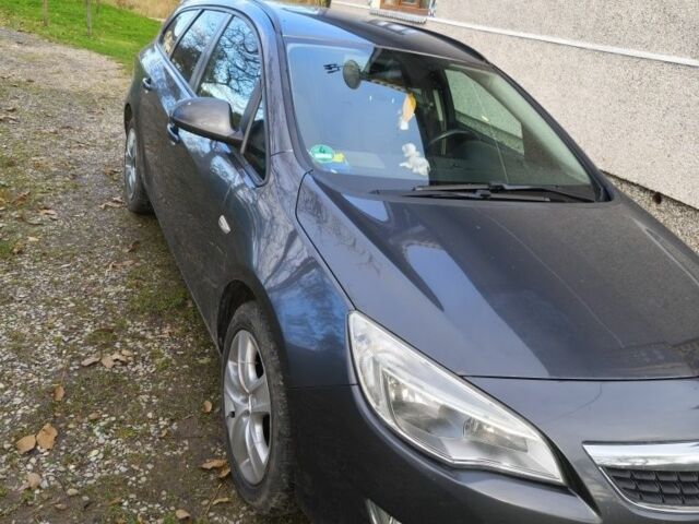 Серый Опель Астра, объемом двигателя 1.7 л и пробегом 320 тыс. км за 6700 $, фото 1 на Automoto.ua