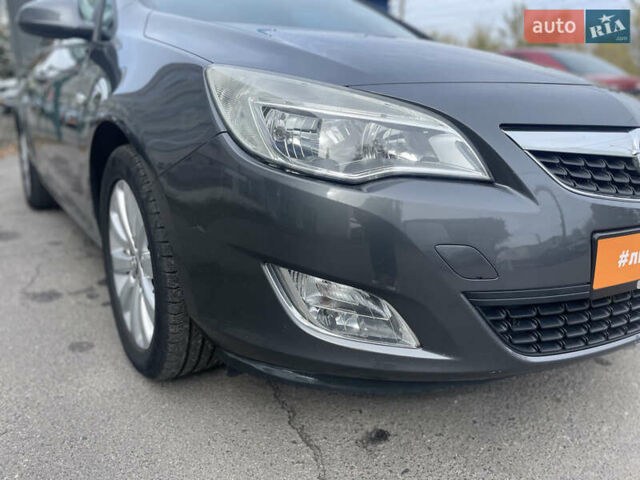 Сірий Опель Астра, об'ємом двигуна 1.7 л та пробігом 204 тис. км за 8700 $, фото 9 на Automoto.ua