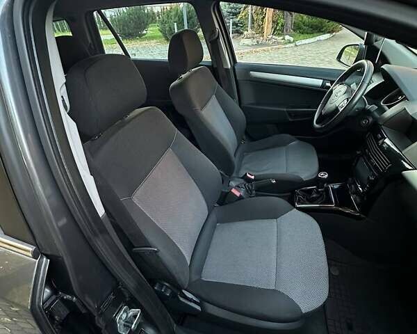 Опель Астра 2011 в Луцке на Automoto.ua Серый Опель Астра, объемом двигателя 1.6 л и пробегом 172 тыс. км за 5900 $, фото 27 на Automoto.ua