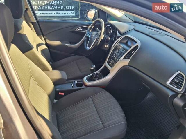 Серый Опель Астра, объемом двигателя 1.6 л и пробегом 176 тыс. км за 7200 $, фото 16 на Automoto.ua